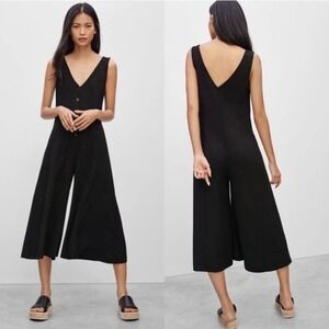 Aritzia Talula Ovington Button Front  V-Neck Sleeveless Cropped Jumpsuit Size 00